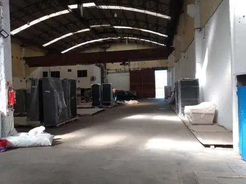 Galpon en Alquiler 50  mts Fondo