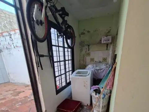 Vendo o permuto  casa  en zona parque Urquiza