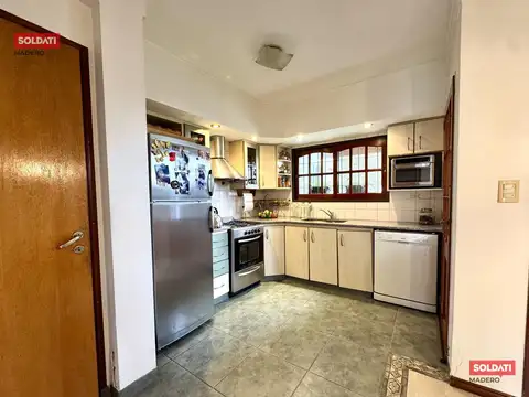 Casa 3 ambientes con 2 baños