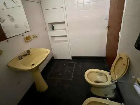 AMPLISIMA CASA 3 DORMITORIOS DORREGO 615  SIN EXPENSAS 