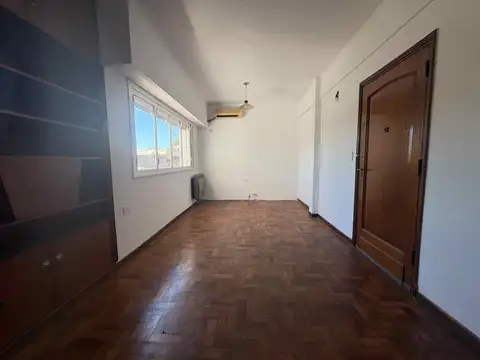 Depto Tipo Casa 4 ambientes con 1 baño