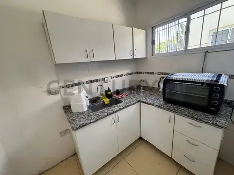 Roque Saenz Peña 900, Piso 0