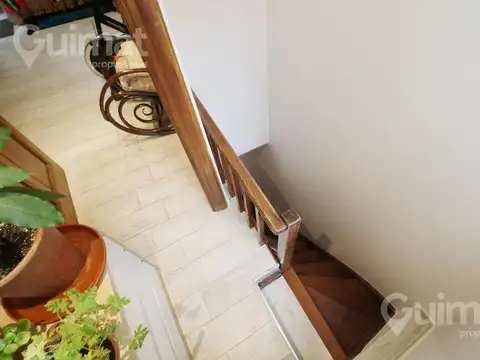Casa 5 ambientes con 4 baños