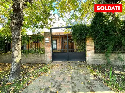 Casa en venta a metros de Panamericana Barrio Los Mirasoles