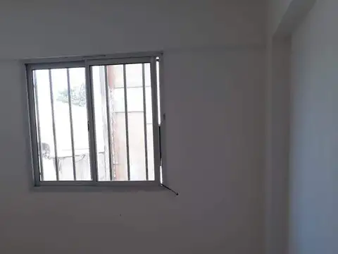 La Paz 100, Piso 1