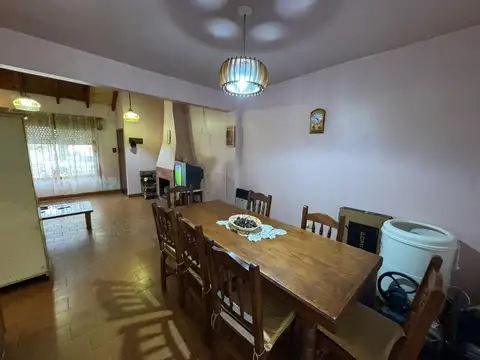 Casa 4 ambientes con 1 baño