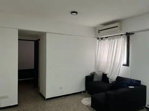 GOBERNADOR IRIGOYEN 400, Piso 2