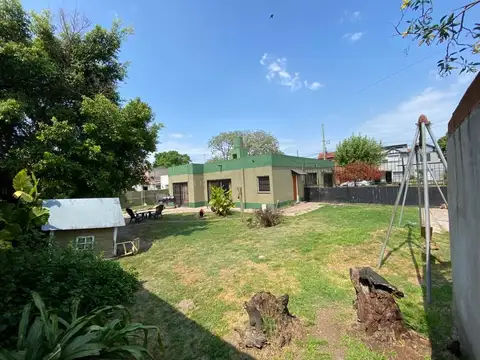 Gran Casa 6 Amb c/ Depto Independiente y Jardín - Lucio V. López 830, Temperley