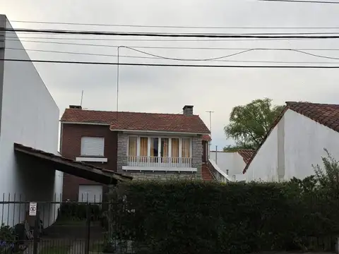 Carlos Alvear al 2600