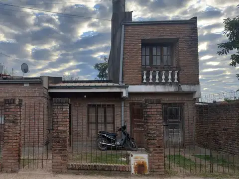 CASA EN VENTA APTA A CREDITO