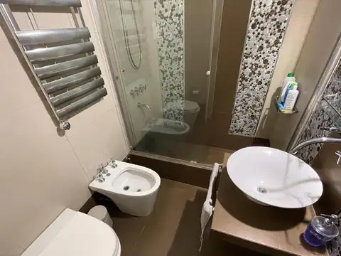 Departamento 4 ambientes con patio y parrilla en Parque Chas