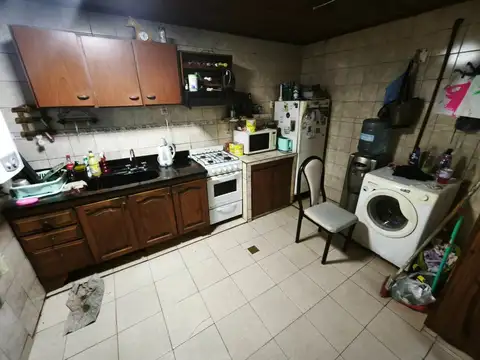 Casa 5 ambientes con 1 baño