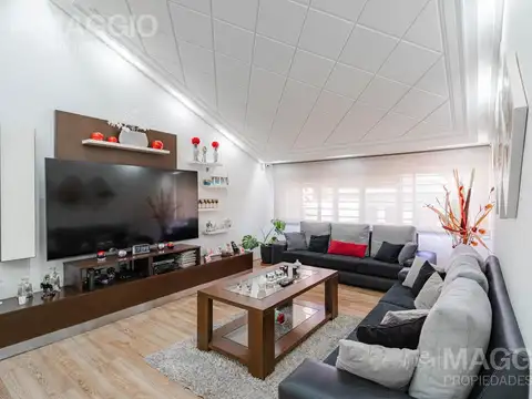 Casa en Venta en Liniers, USD 595.000