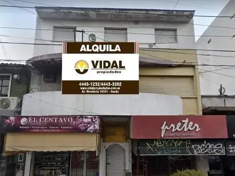 OFICINAS SOBRE AV. RIVADAVIA EN EL CENTRO DE HAEDO EN 1° Y 2° PISO EN BLOCK.