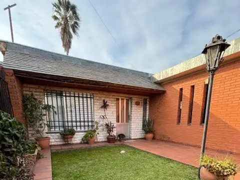 Tu hogar te espera! Casa en venta - Moreno 554 - Fray Luis Beltran.
