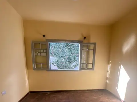 Depto Tipo Casa en Alquiler en General las Heras, $ 800.000