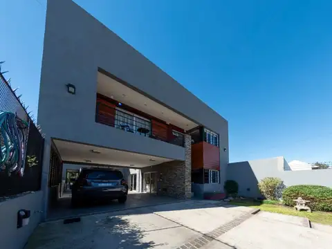 Casa en Venta en Burzaco, USD 254.000