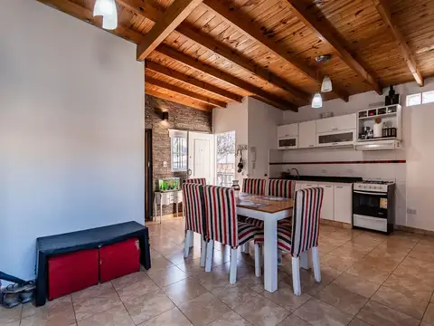 Depto Tipo Casa en Venta de 6 ambientes