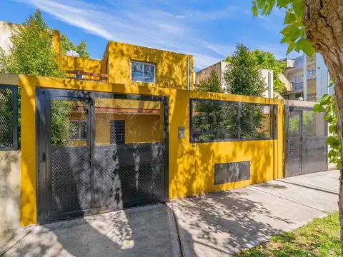 Depto Tipo Casa en Venta de 4 ambientes