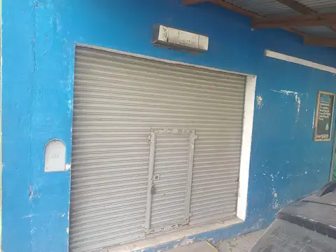 Local 35 mts2 al frente.-