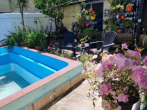 CASA 4 AMB EN VENTA ALTOS DE PODESTA CON PILETA