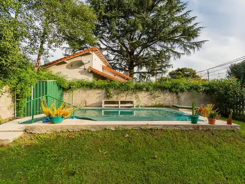 VENTA Casa Quinta 4 amb + fondo+ Pileta - Apto credito- ACEPTA PERMUTA