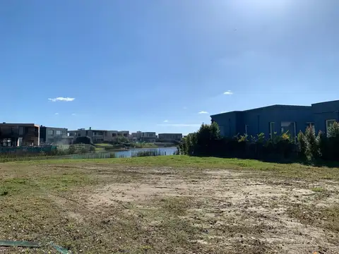 Terreno en Venta en Puertos - Acacias, USD 180.000