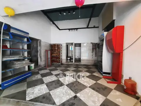 (EN BLOCK) LOCAL EN ESQUINA   2 PH DE 661 M2 TOTALES DE EXISTENCIA EN AV. HIPOLITO YRIGOYEN AL 6600