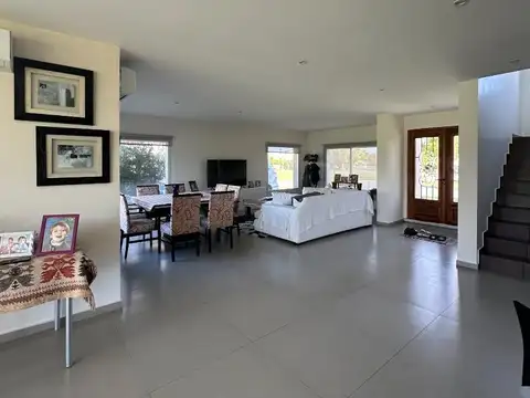 Casa en Venta al Este