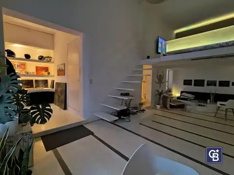 Depto Tipo Casa en Venta de 5 ambientes