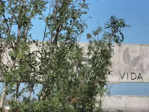 Terreno con frente sur perimetral en Vida Club de Campo - 190