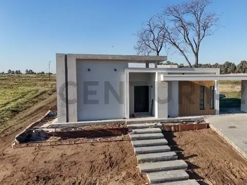 Oficina 4 ambientes con 5 baños
