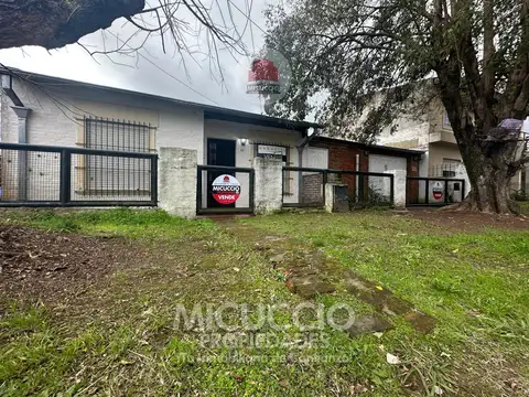Casa con dúplex en venta | Gral. Lemos N°72 | Escobar. OPORTUNIDAD