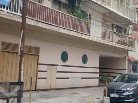 DEPARTAMENTO 2 AMBIENTES EN RAMOS MEJIA CENTRO