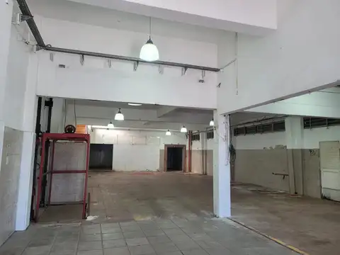 Galpon en Alquiler 10  mts Frente