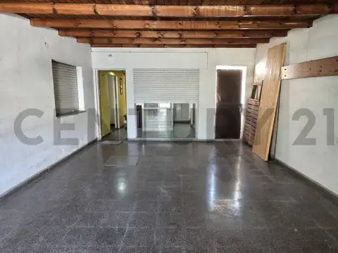 Casa 6 ambientes con 1 baño
