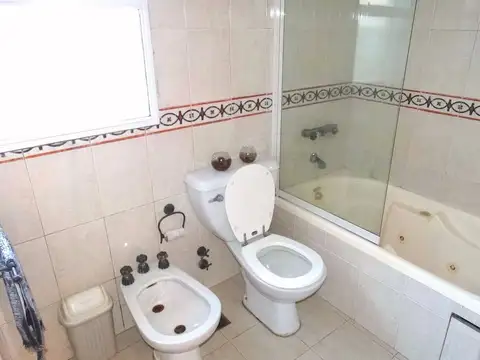 Departamento 7 ambientes con 4 baños