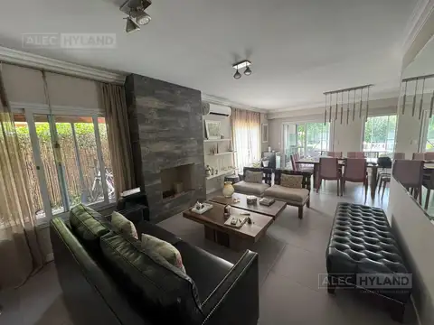 Casa 5 ambientes con 3 baños