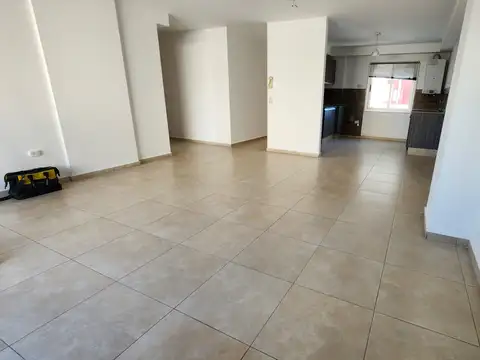 Félix Frías 500, Piso 4