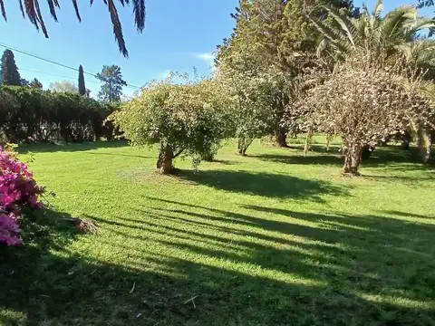 Casa quinta con parque y pileta - Zona Etcheverry
