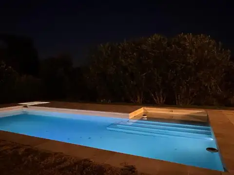 Casa 6 ambientes con 4 baños