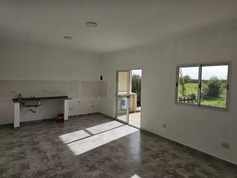 Laguna del Golf - casa de dos dormitorios a estrenar. Lote de 1000 m2. Excelente vista
