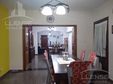 Casa 4 ambientes en Venta -Ezpeleta Oeste