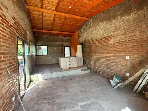 Casa en Venta con 2 cocheras