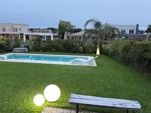 Casa en Venta de 4 dormitorios
