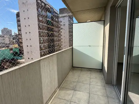 DEPARTAMENTO MONOAMBIENTE CON BALCÓN EN VENTA · MAIPÚ Y CÓRDOBA