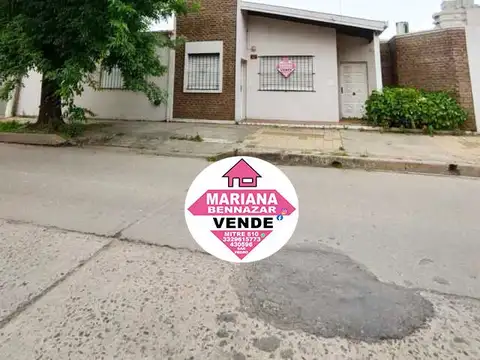 Casa 4 ambientes con 2 baños