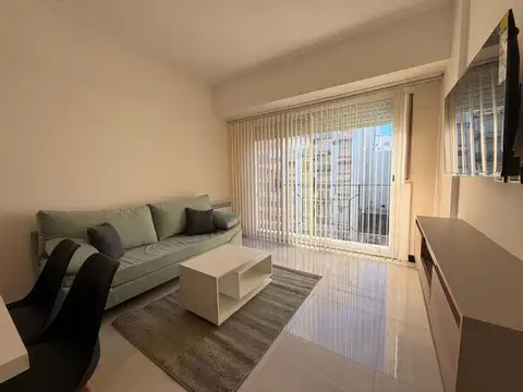 AV COLON 2300