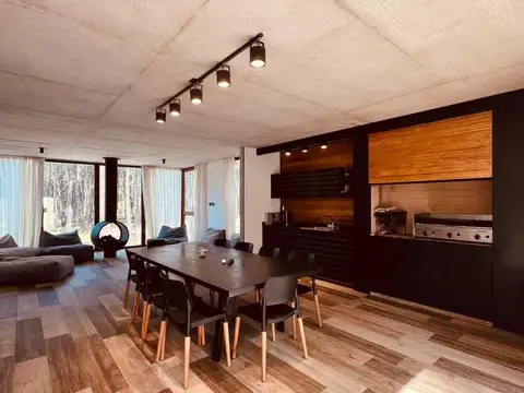 Casa en Venta en Villarobles, USD 1.450.400