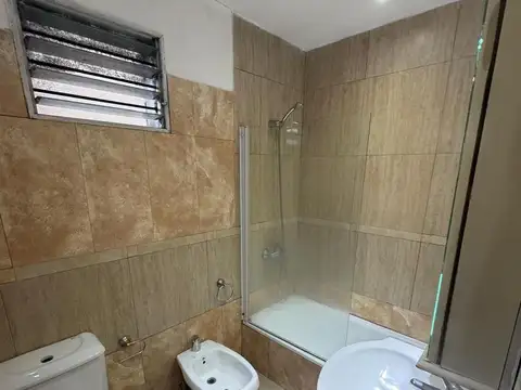 Depto Tipo Casa en Alquiler de 3 ambientes